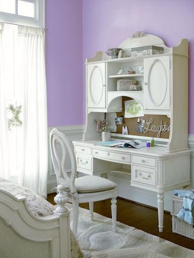 Smartstuff Gabriella FourDrawer Vanity Desk & TwoDoor Hutch with